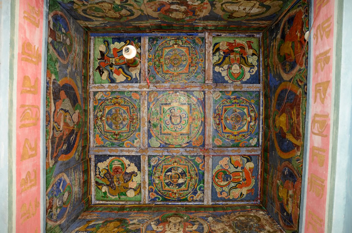 06 Ceiling Of Khangsar Chorten With The Four Guardian Kings And Mandalas On Trek To Tilicho Tal Lake 
